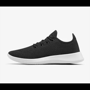 Newbirds Tree Runner Sneakers - Size 8, Brand New in box, black w/white sole